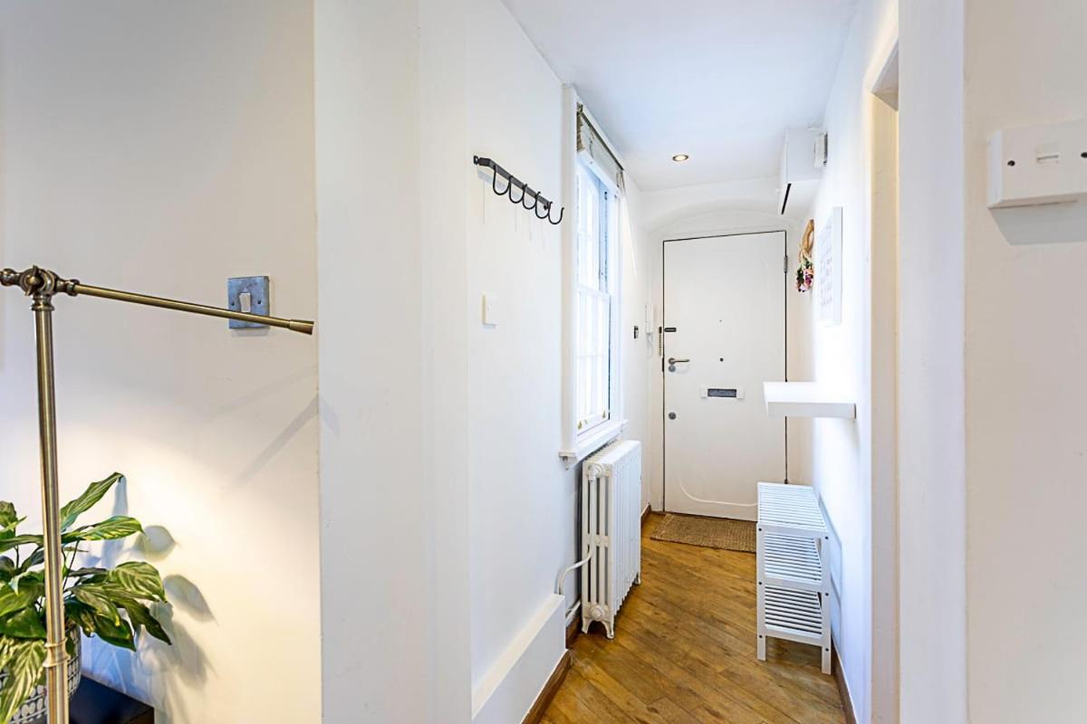 Gorgeous Angel Flat * Londra